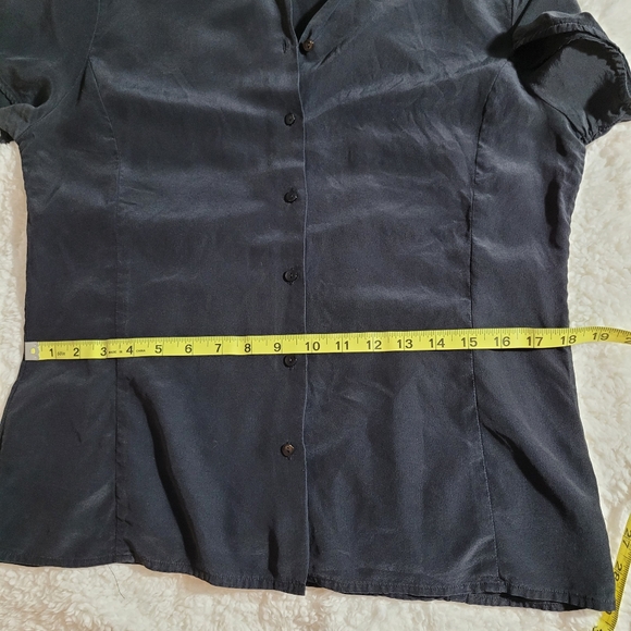 Jones New York Women’s Size Medium Black Silk Short Sleeve Button Down Blouse - Picture 10 of 12